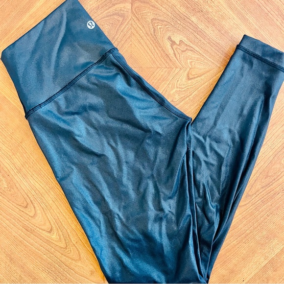 SOLD Lululemon Radiate Foil Print Black Leggings, Women’s Size 6 - Picture 1 of 7